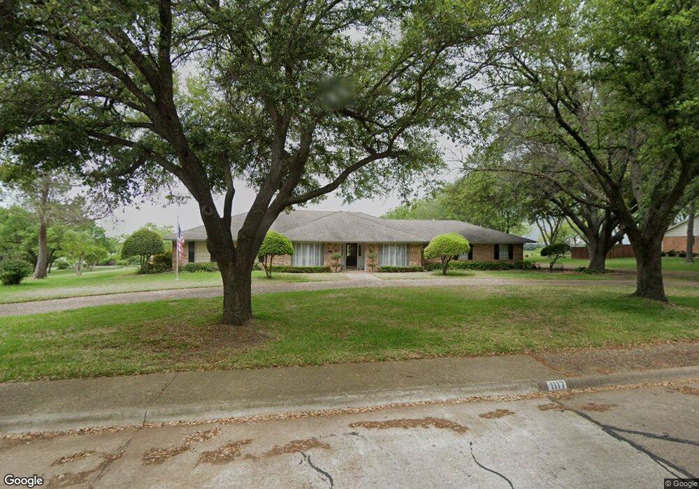 1117 Mockingbird Cir, Ennis, TX 75119 - photo 1