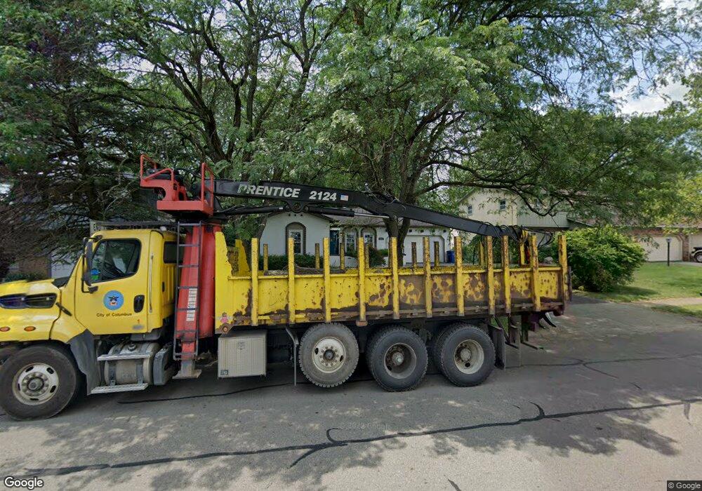 6033 Beechcroft Rd, Columbus, OH 43229 - photo 1