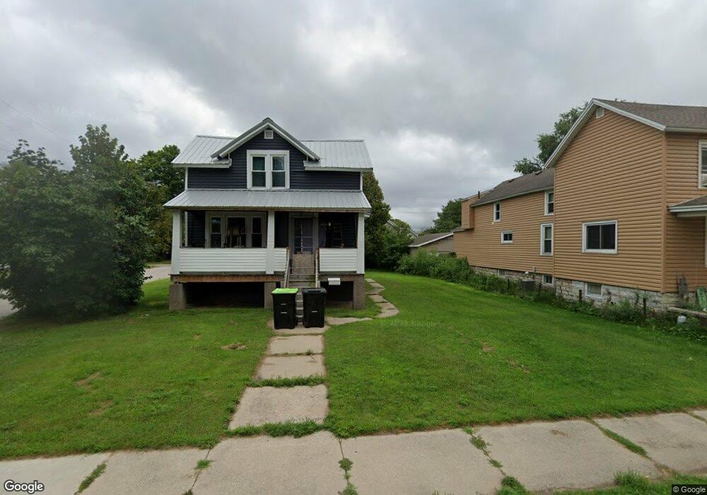 1032 6th St, Menominee, MI 49858 - photo 1