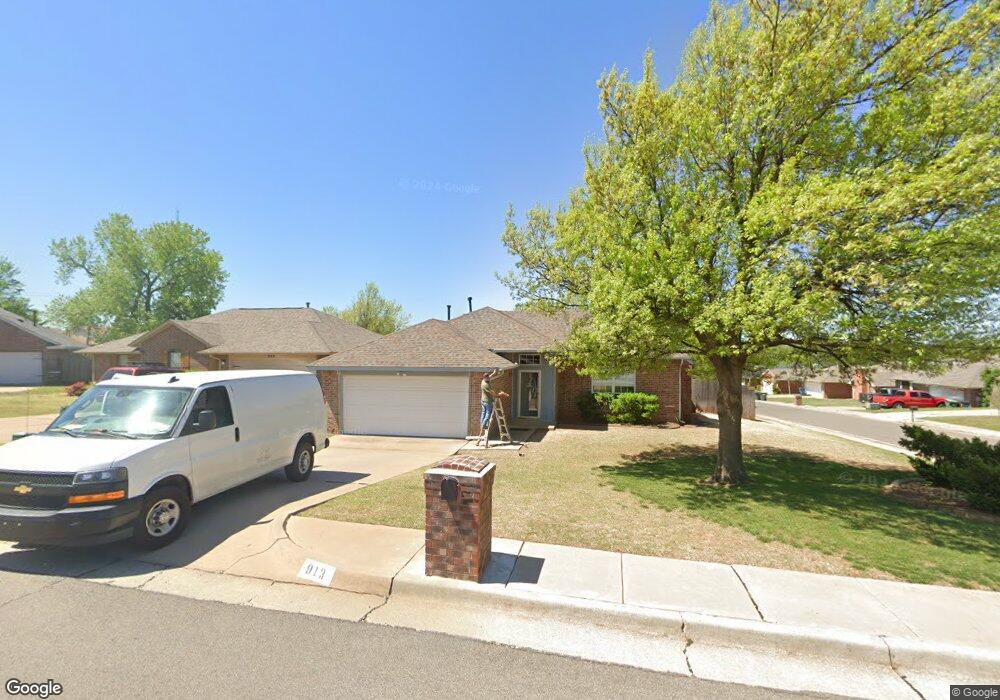 913 Willis Way, Edmond, OK 73034 - photo 1