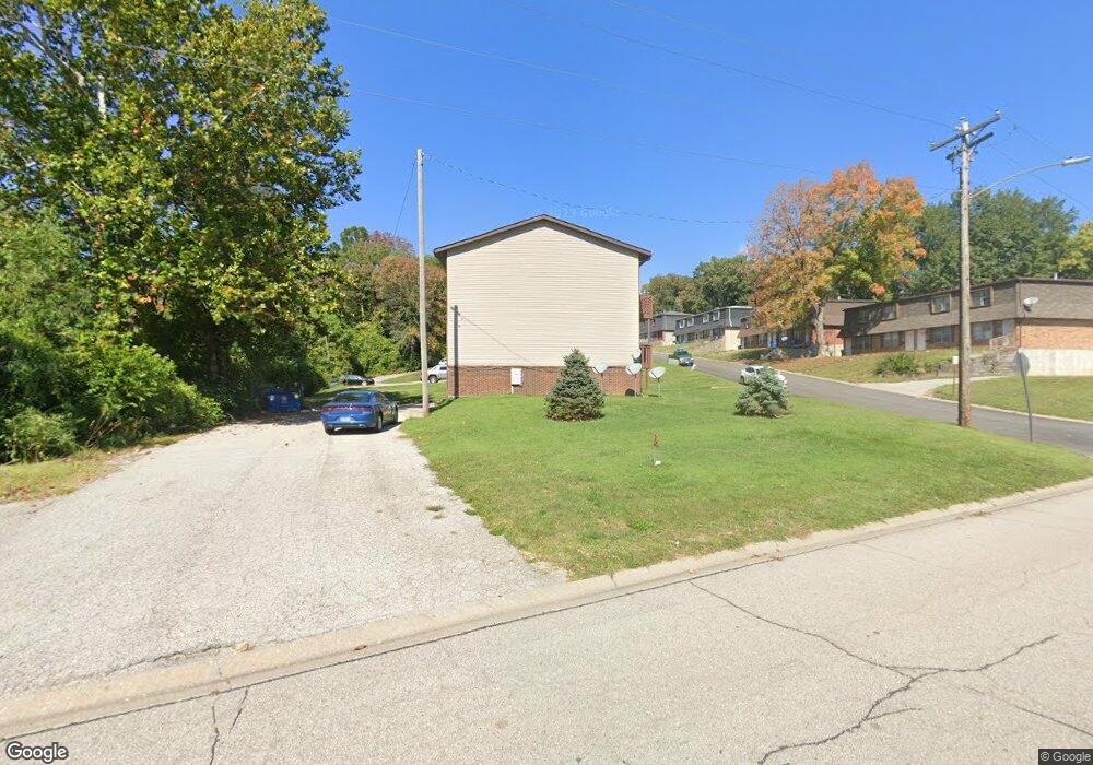 1111 Arrowhead Dr, Collinsville, IL 62234 - photo 1