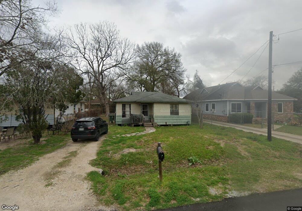 7714 Hanfro Ln, Houston, TX 77088 - photo 1