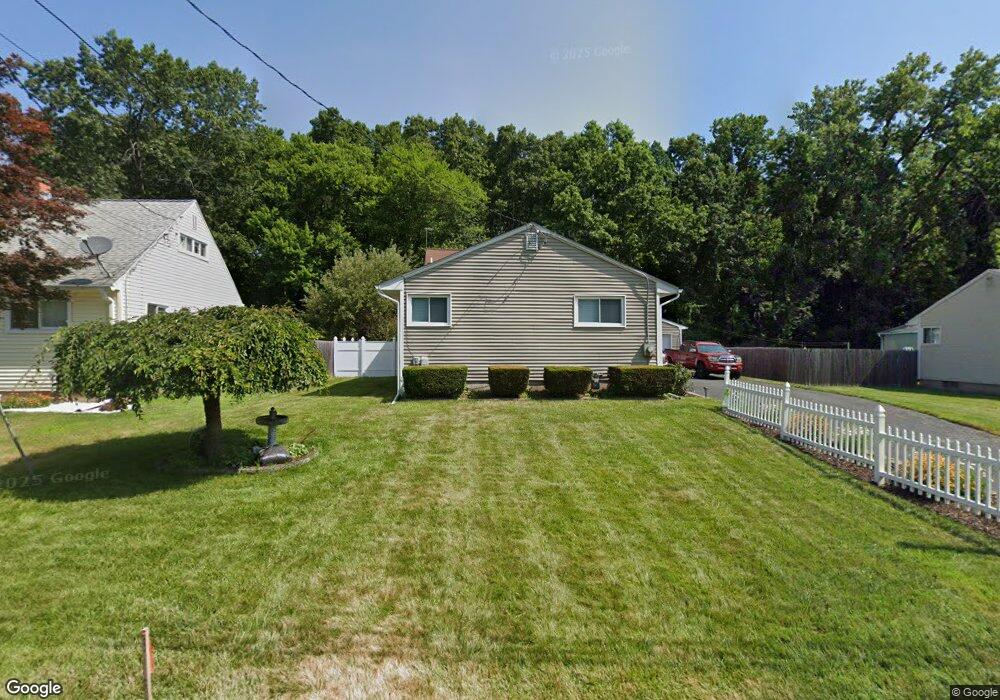 14 Trinity Dr, Enfield, CT 06082 - photo 1