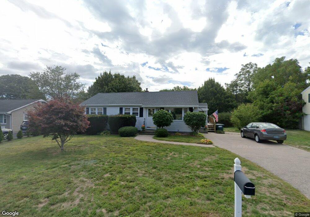 34 W Vine St, Pawcatuck, CT 06379 - photo 1