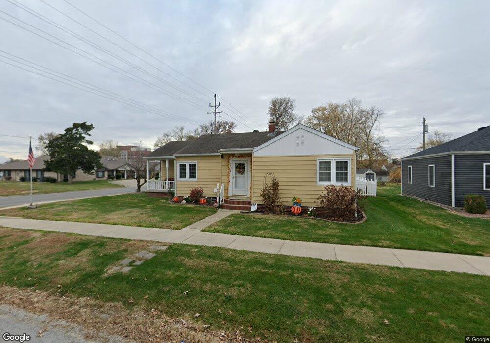 701 N Walnut St, Effingham, IL 62401 - photo 1