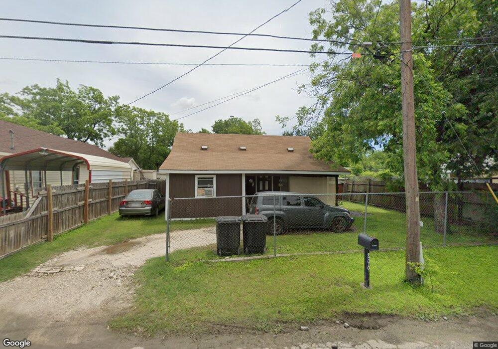 806 Trinity St, Cleburne, TX 76031 - photo 1
