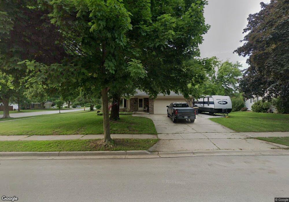 2000 Rambling Rose Rd, Waukesha, WI 53186 - photo 1