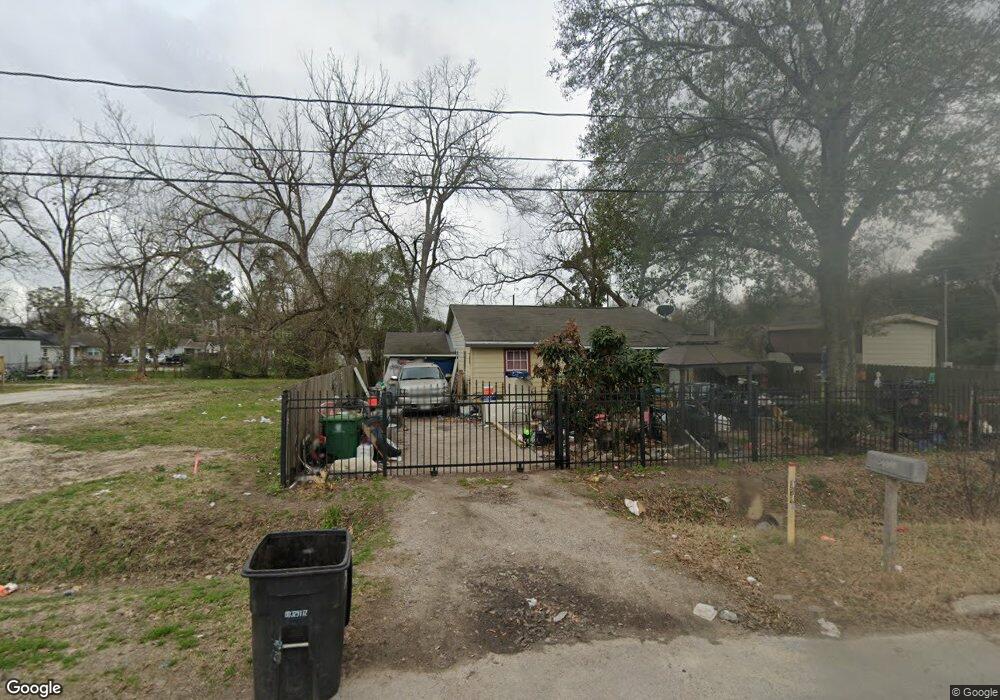1081 South Ln, Houston, TX 77088 - photo 1