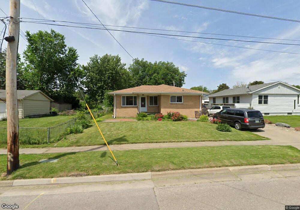 4030 E 10th St, Des Moines, IA 50313 - photo 1