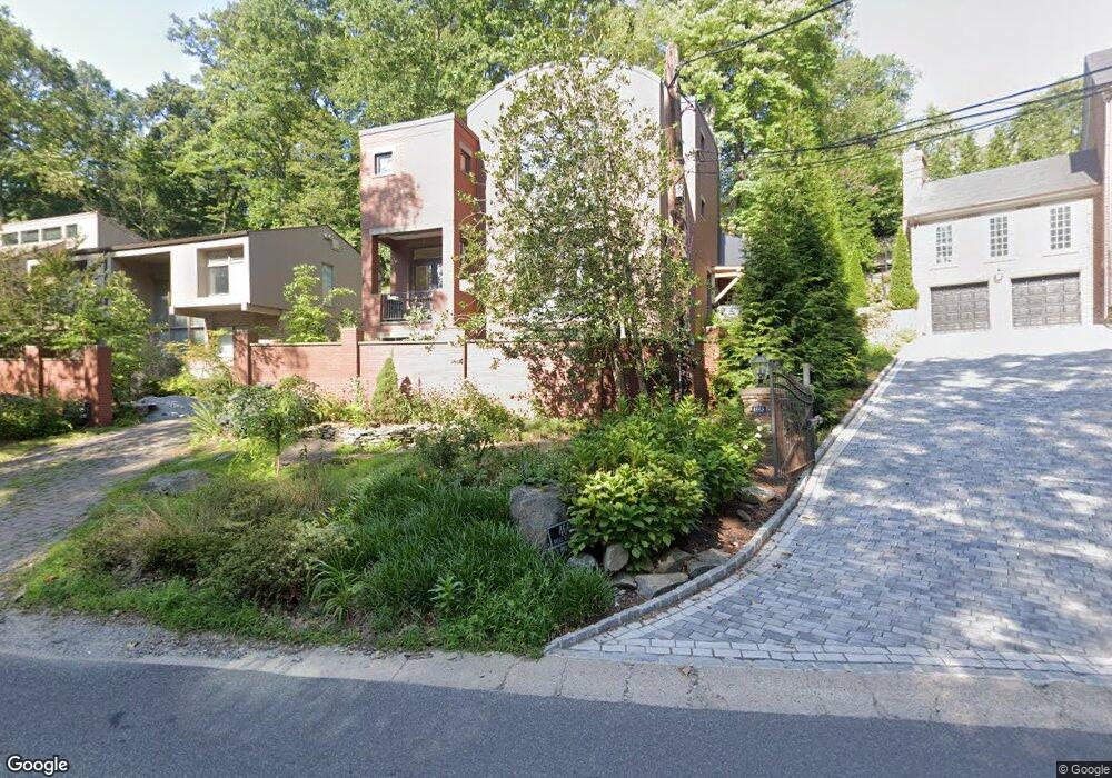 4664 Broad Branch Rd NW, Washington, DC 20008 - photo 1