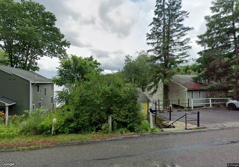 33 1/2 W Sutton Rd, Sutton, MA 01590 - photo 1