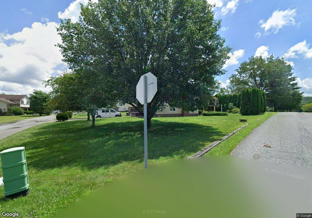 4 Crest Ln, Tamaqua, PA 18252 - photo 1