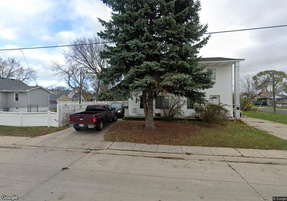 318 17th St, Port Huron, MI 48060 - photo 1