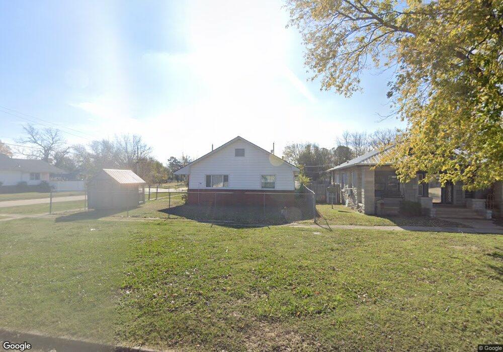 1001 W Broadway St, Henryetta, OK 74437 - photo 1