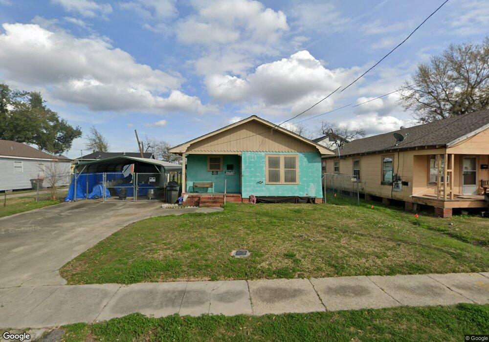 323 Reid St, Lake Charles, LA 70601 - photo 1
