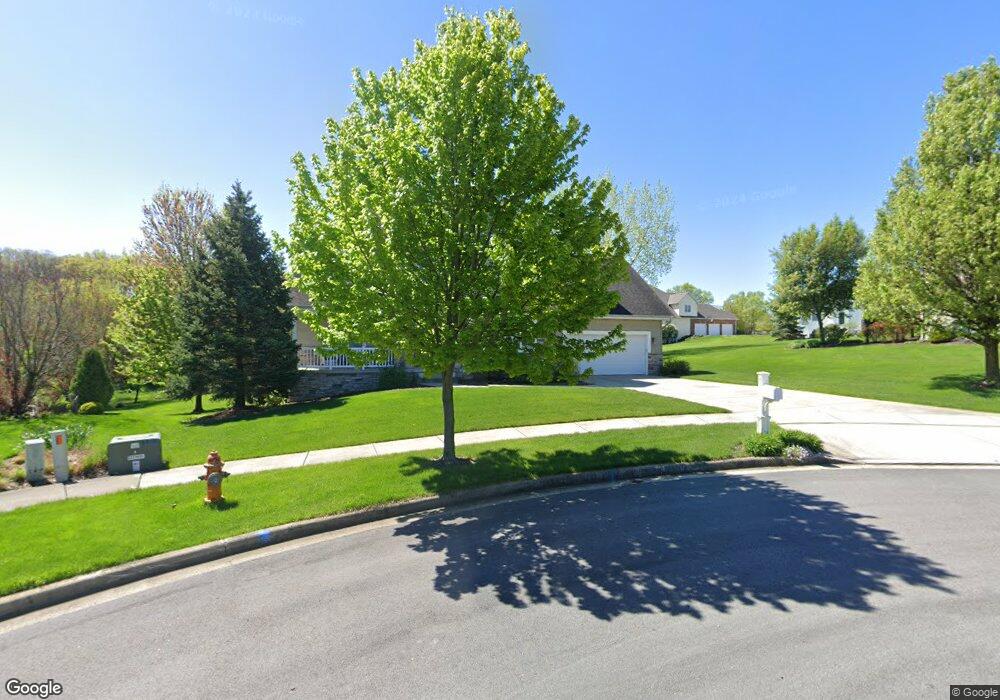 698 Davis Ct, Crown Point, IN 46307 - photo 1