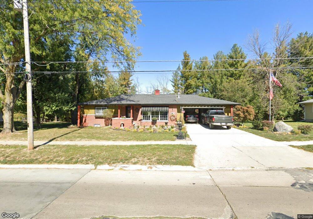 1302 S 8th Ave E, Newton, IA 50208 - photo 1