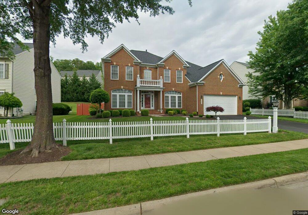 1942 Powells Landing Cir, Woodbridge, VA 22191 - photo 1