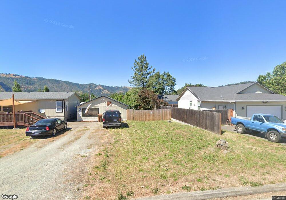 156 Ester Ct, Myrtle Creek, OR 97457 - photo 1