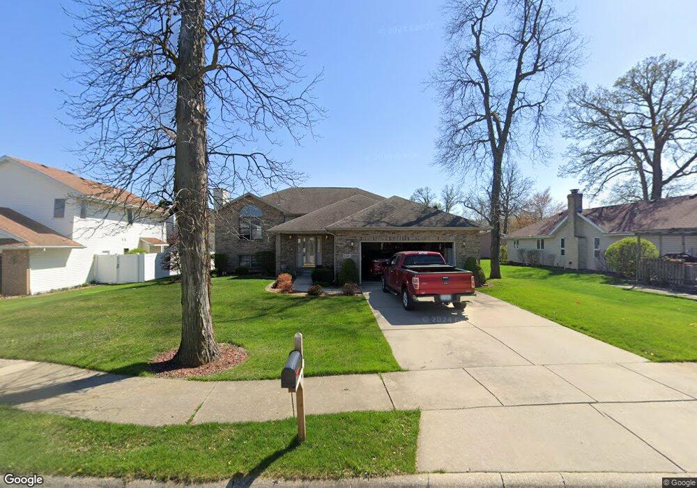 1501 Oak Leaf Dr, Crown Point, IN 46307 - photo 1