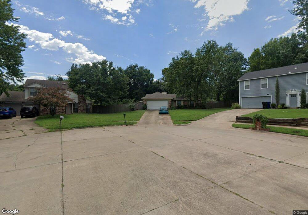 5610 S Juniper Place, Broken Arrow, OK 74011 - photo 1