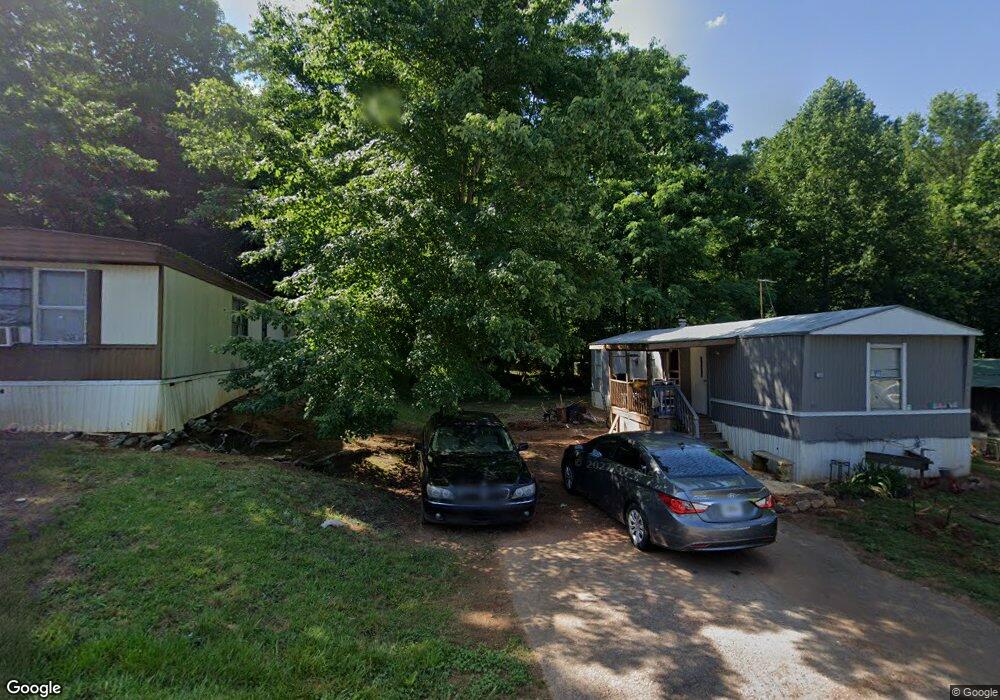 427 Whispering Woods Cir, Cornelia, GA 30531 - photo 1