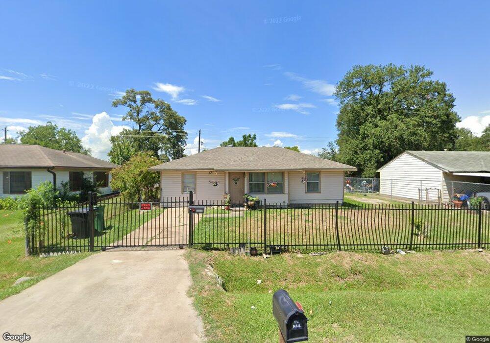 13217 Blythe St, Houston, TX 77015 - photo 1