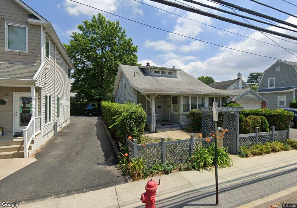 29 S Bayles Ave, Port Washington, NY 11050 - photo 1