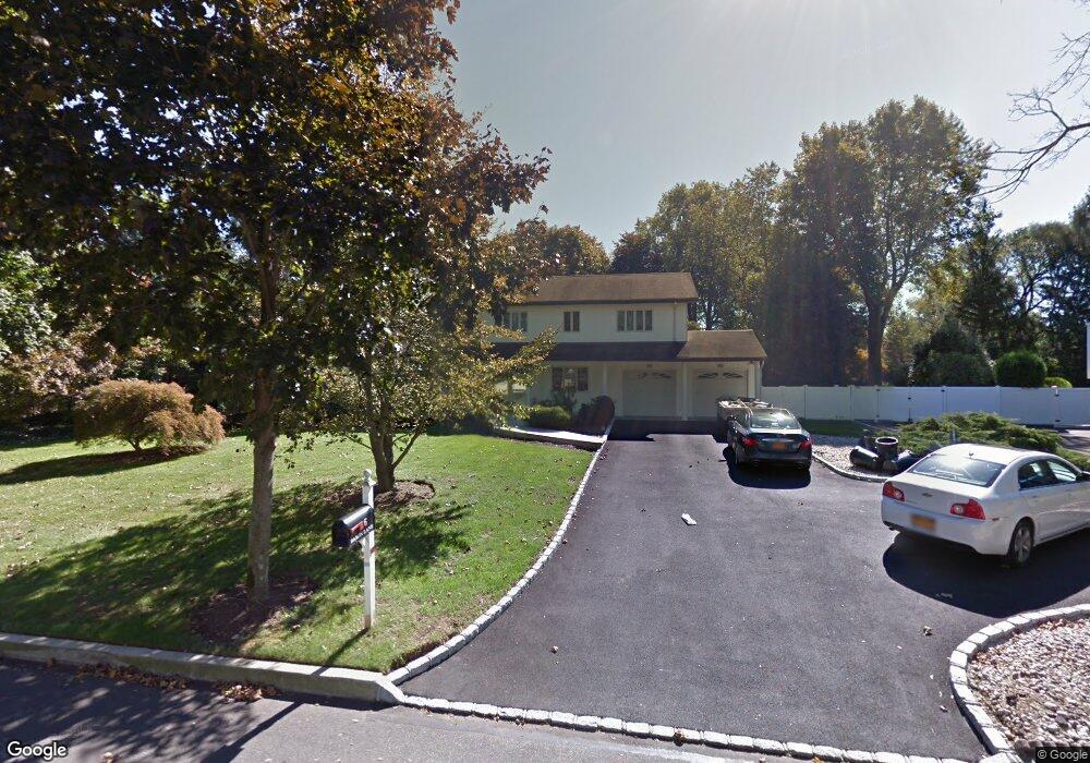 6 Daron Ln, ComMacK, NY 11725 - photo 1