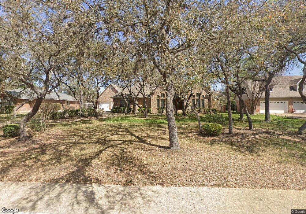 10927 Hunters Way, Helotes, TX 78023 - photo 1