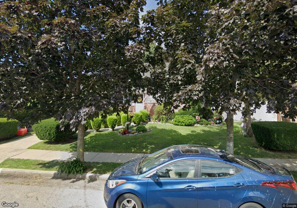 107 Mckinley Ave, Franklin Square, NY 11010 - photo 1