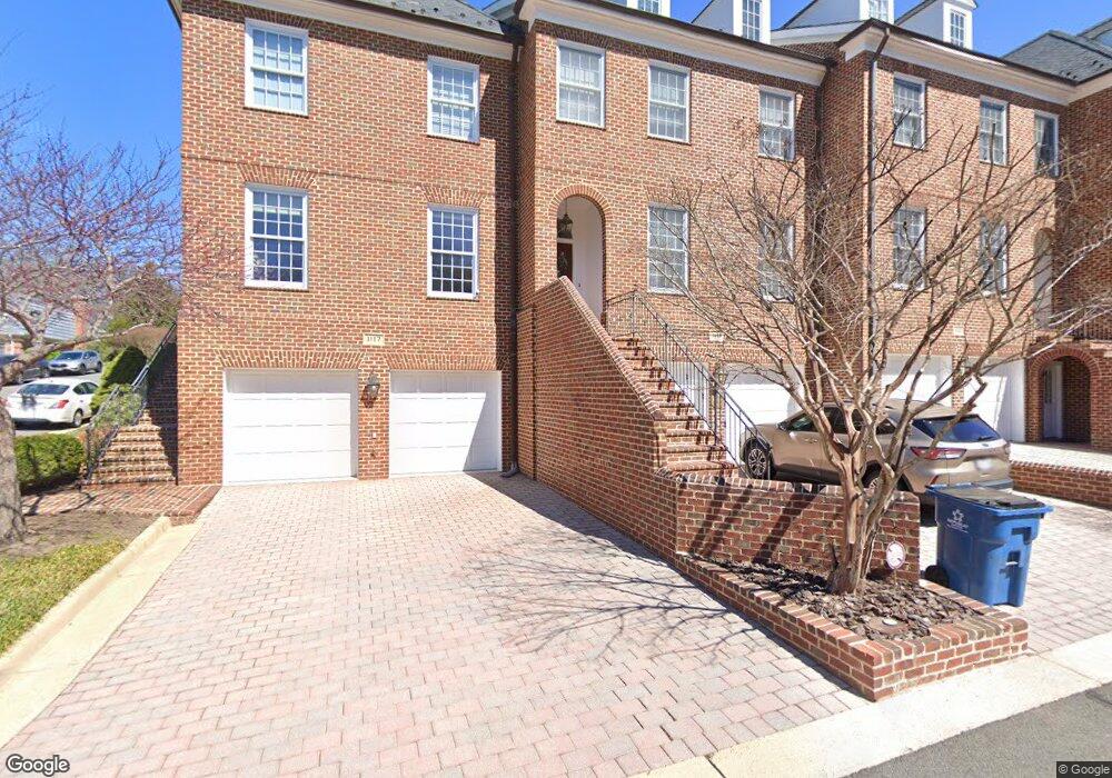 1119 Kensington Rd, McLean, VA 22101 - photo 1