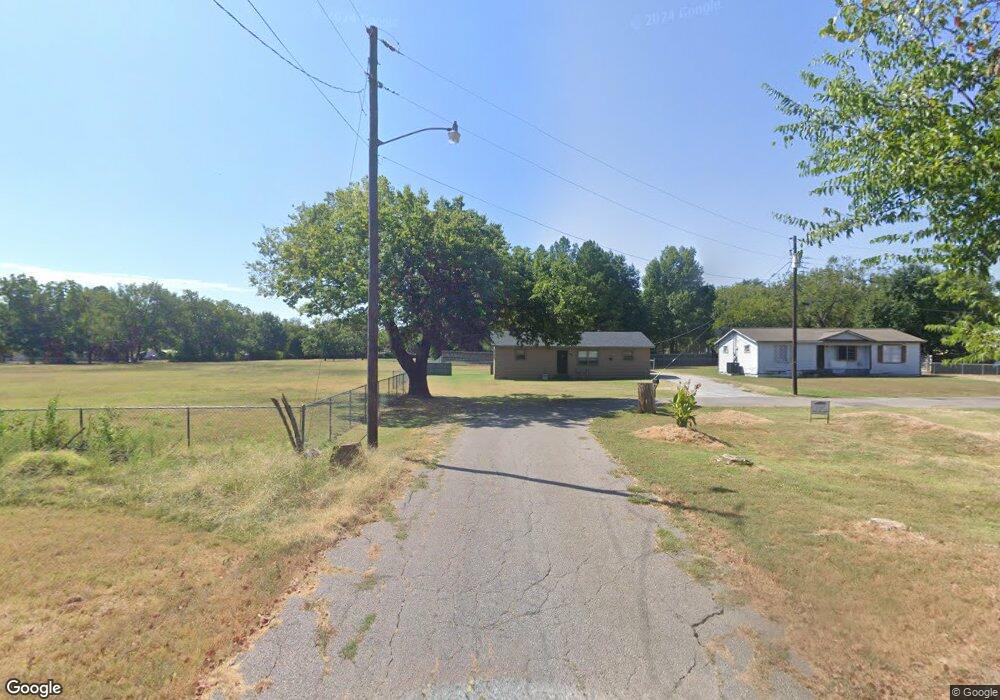 1320 Bois Darc St, Bonham, TX 75418 - photo 1