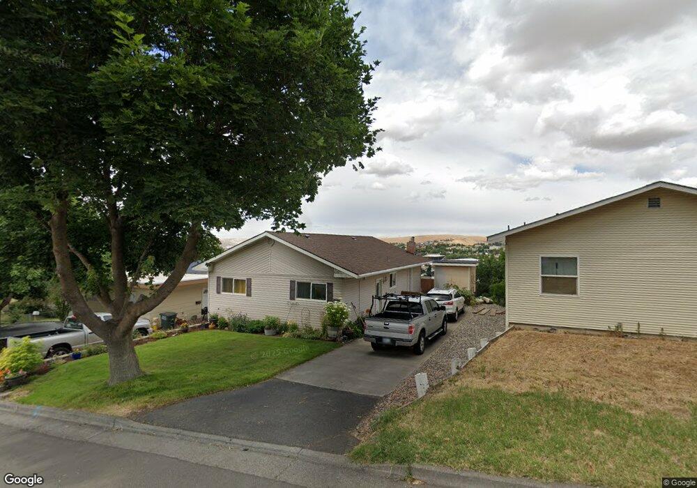 1211 SW Isaac Ave, Pendleton, OR 97801 - photo 1