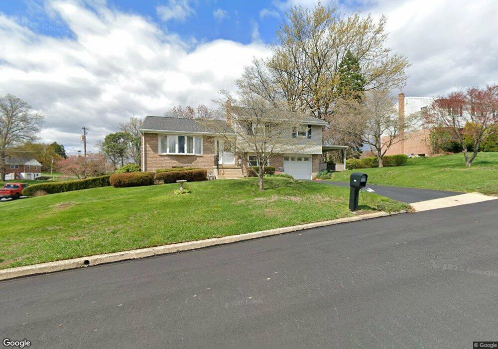 541 Acacia Ave, Reading, PA 19605 - photo 1