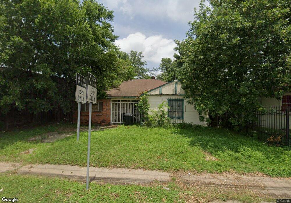 323 E Crosstimbers St, Houston, TX 77022 - photo 1