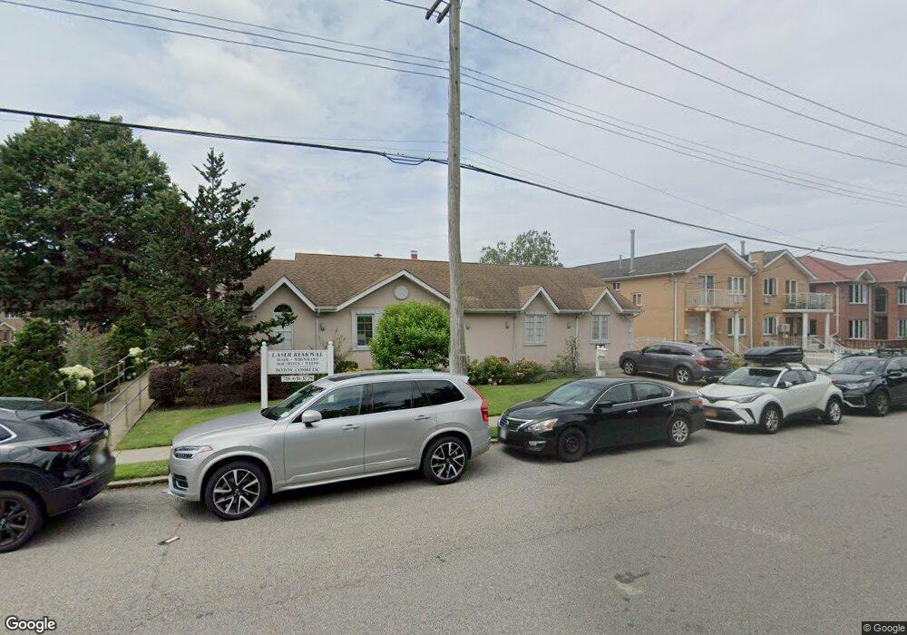 6040 Marathon Pkwy, Flushing, NY 11362 - photo 1