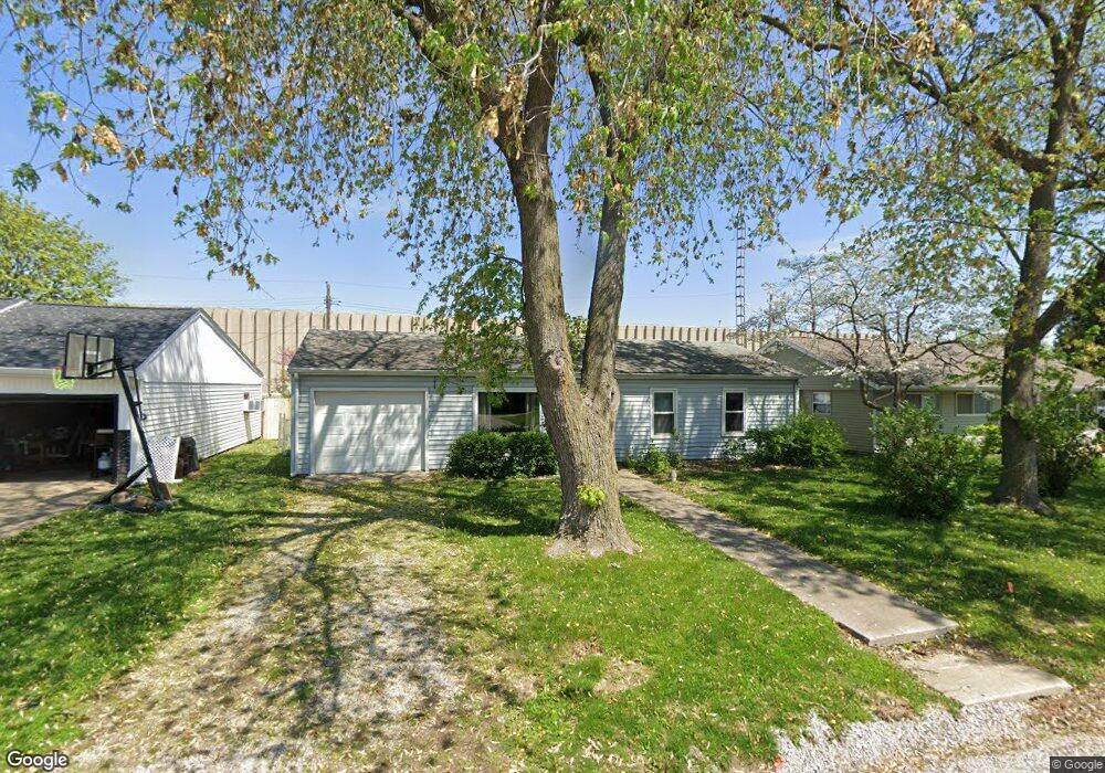 308 Welch Dr, Lincoln, IL 62656 - photo 1