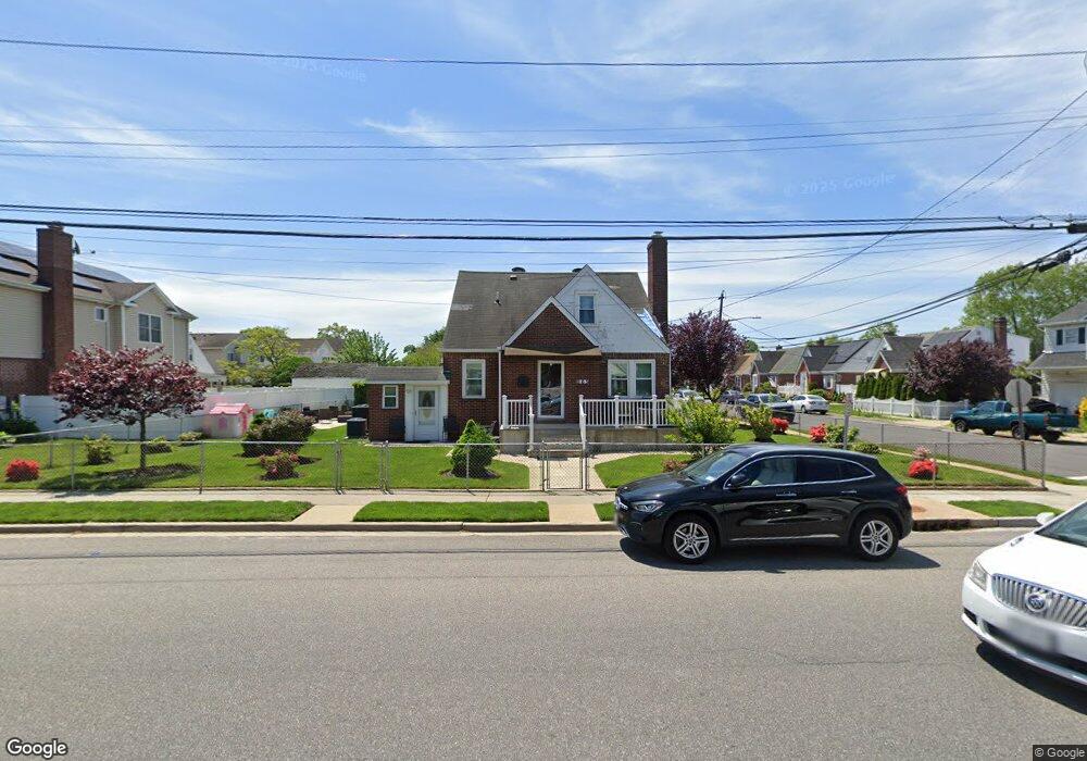 965 Fenworth Blvd, Franklin Square, NY 11010 - photo 1