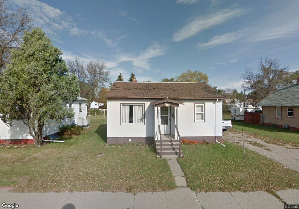 915 10th St SE, Jamestown, ND 58401 - photo 1