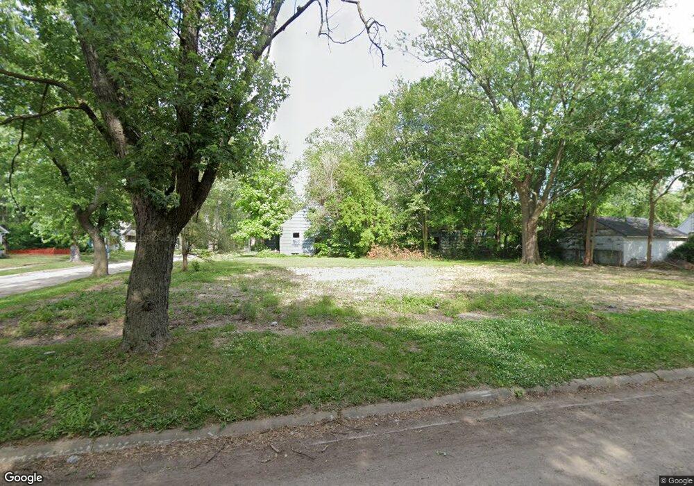 2212 Burns St, Flint, MI 48506 - photo 1