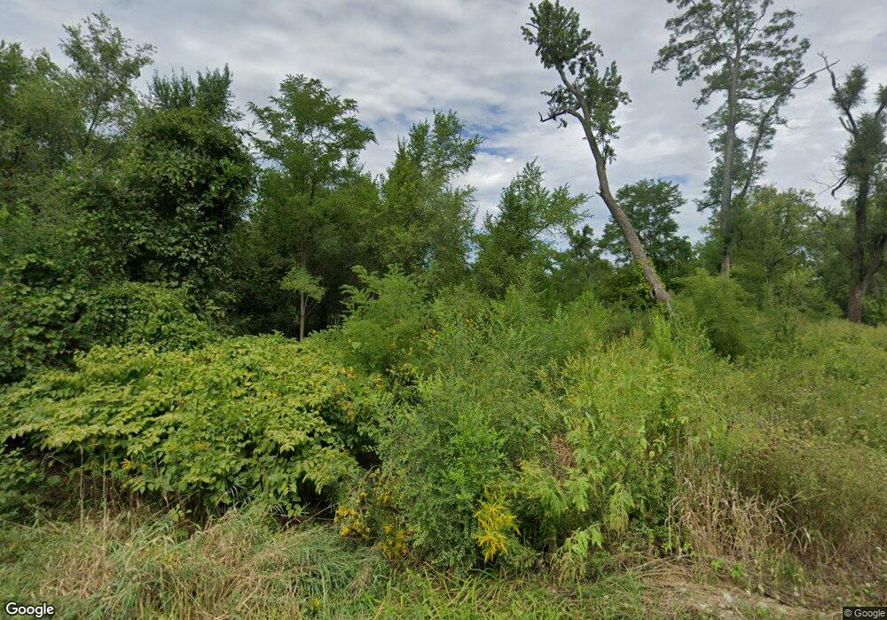 5902 Wilder Dr SE, Cedar Rapids, IA 52403 - photo 1