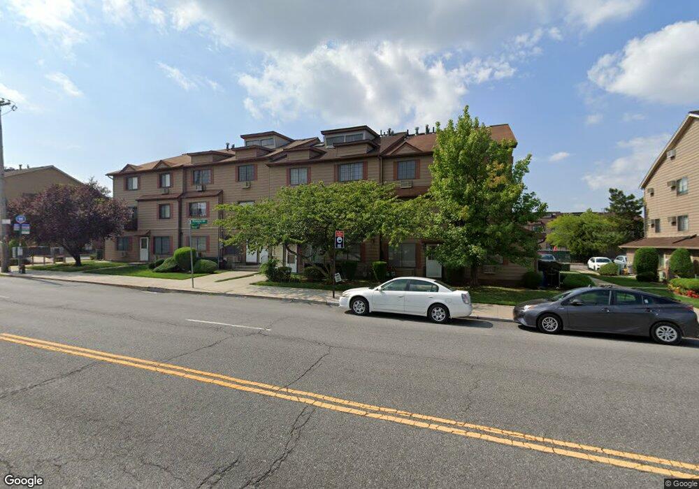 77 Gardenia Ln, Staten Island, NY 10314 - photo 1