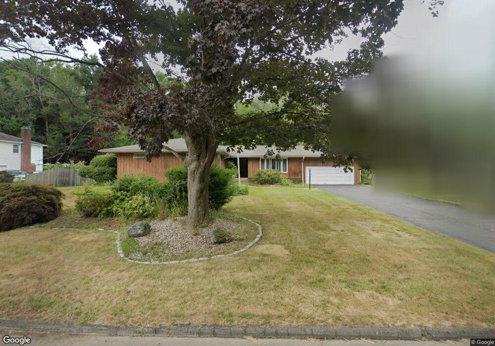 11 Pheasant Ln, Bloomfield, CT 06002 - photo 1