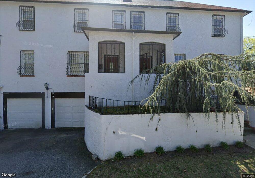 11 A Floyd Place unit A, Great Neck, NY 11024 - photo 1