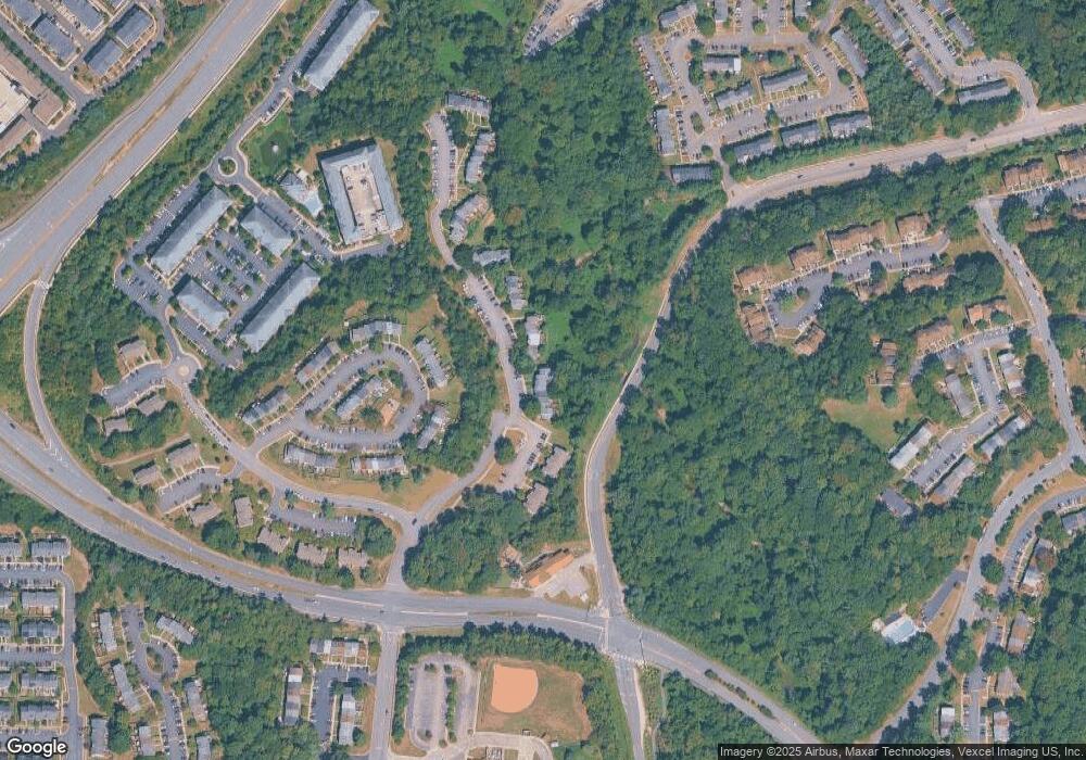 15271 Valley Stream Dr, Woodbridge, VA 22191 - photo 1