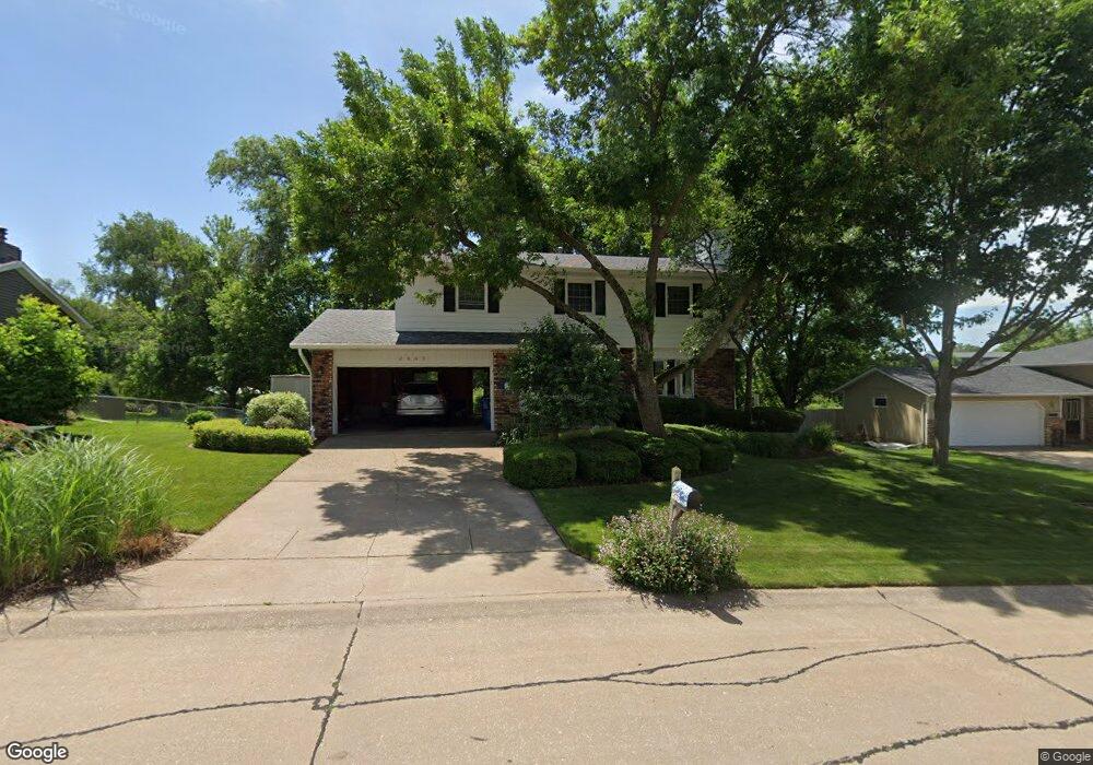 2605 E 50th St, Davenport, IA 52807 - photo 1