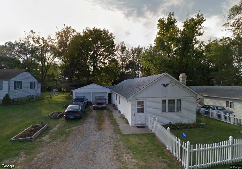 291 Hazel Ave, Newton, IA 50208 - photo 1