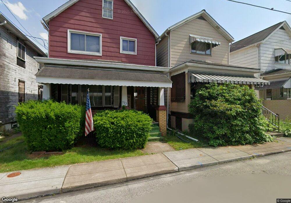 225 Mckinley Ave, East Vandergrift, PA 15629 - photo 1