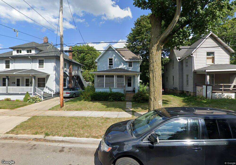 718 N Sycamore St, Lansing, MI 48906 - photo 1